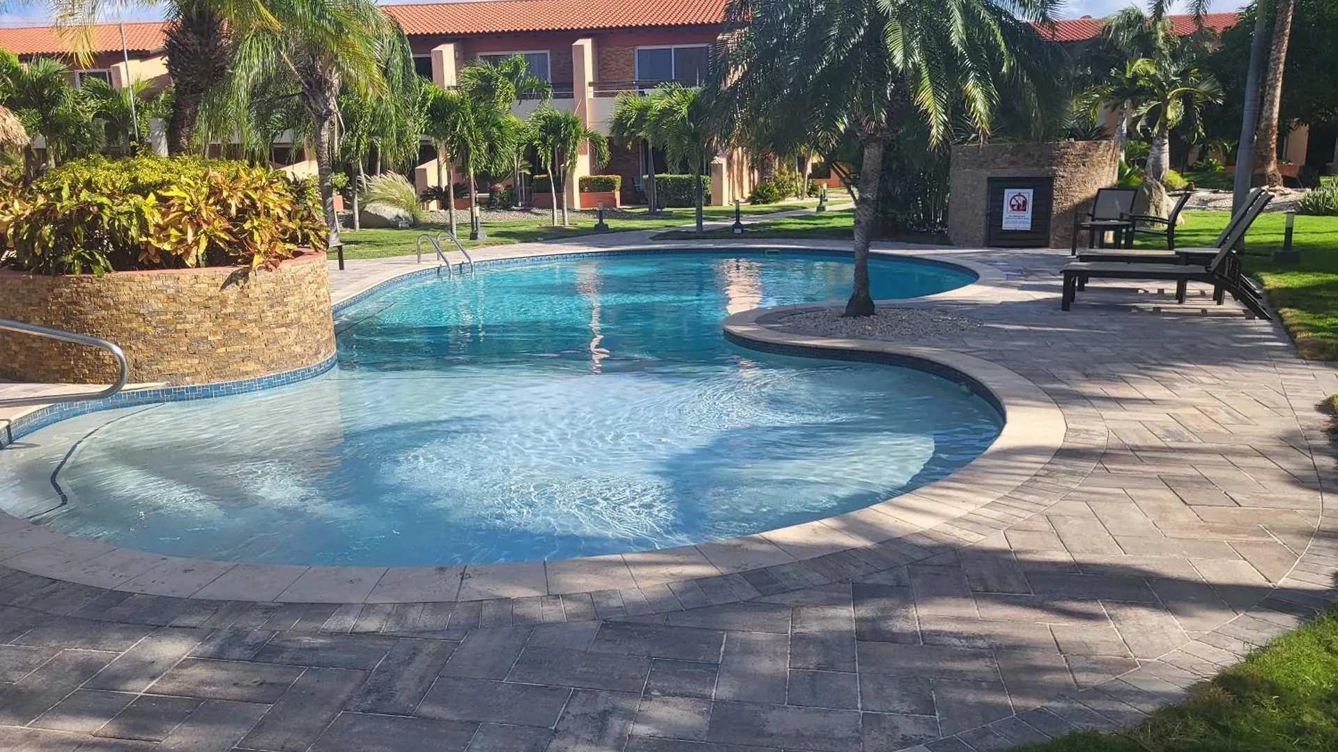Eagle Beach Luxury House, Walking Distance To The Beach Palm Beach Holiday home