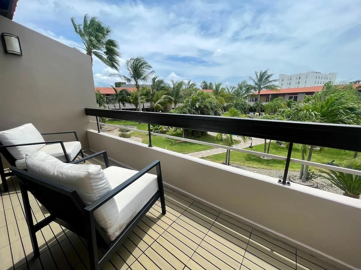 Eagle Beach Luxury House, Walking Distance To The Beach Palm Beach