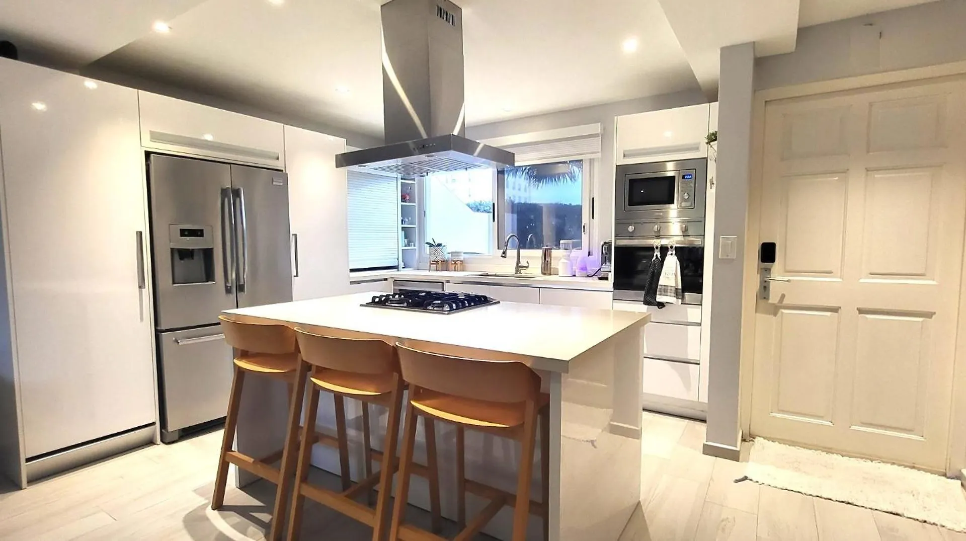 Tatil Evi Eagle Beach Luxury House, Walking Distance To The Beach Palm Beach
